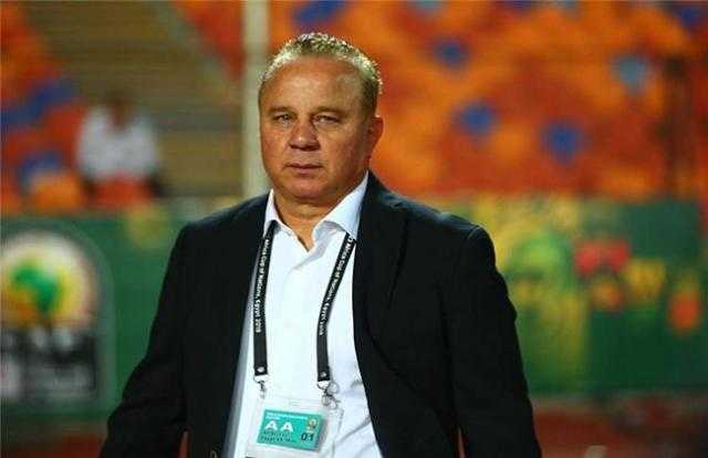 شوقي غريب: «المنتخب كان ممكن يخلص في الشوط الثاني»