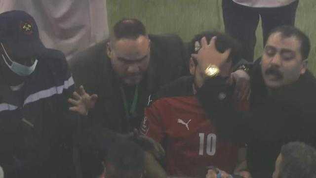 عاجل.. اعتداء جماهير السنغال على محمد صلاح عقب نهاية اللقاء