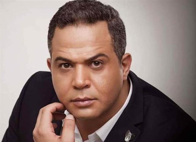 مصطفى درويش يعلن وفاة خاله