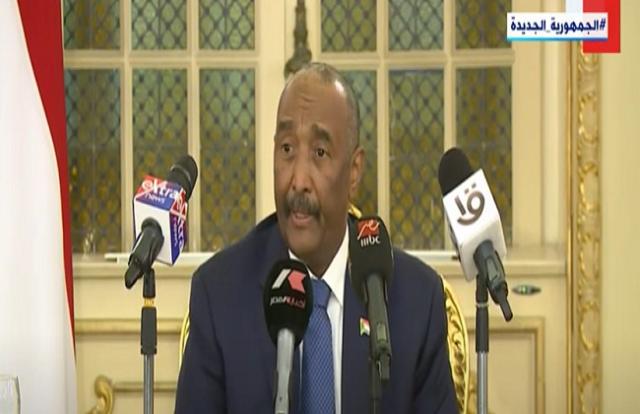 البرهان: «مصر أم الدنيا وتحتوي كل السودانيين» - فيديو