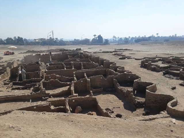 مدينة اتون