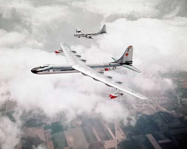 طائرتان