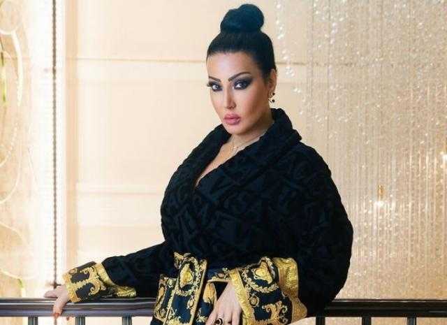 سمية الخشاب تفاجئ جمهورها بعد ظهورها بالحجاب - صور