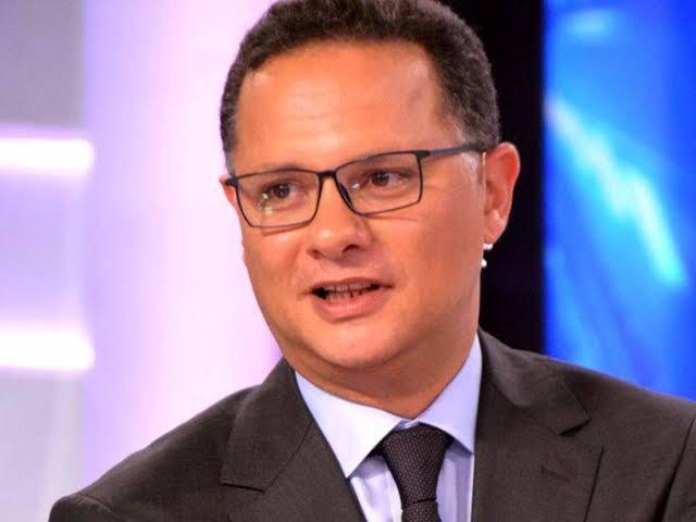 «صرت شيخًا».. الإعلامي شريف عامر يعلن وفاة والدته