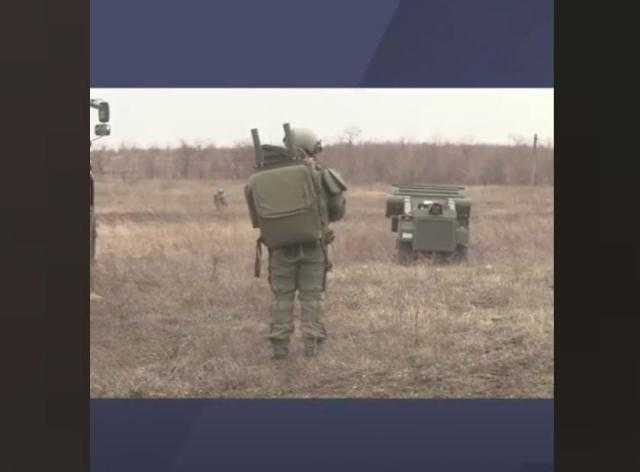 القوات الروسية تزيل ألغاما زرعتها في لوهانسك الأوكرانية «فيديو»