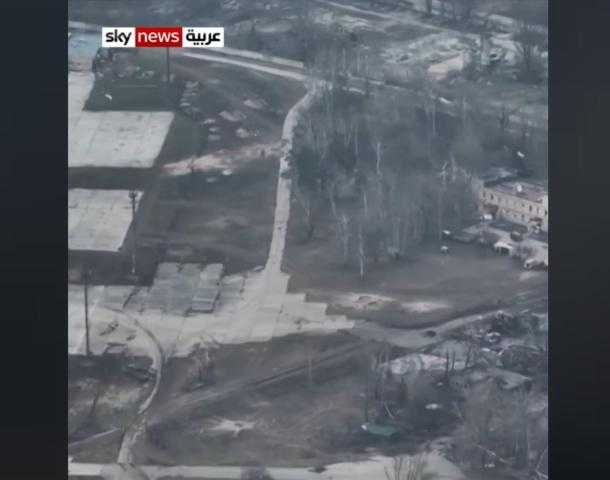 شاهد.. دمار مطار أنتونوف الدولي في أوكرانيا