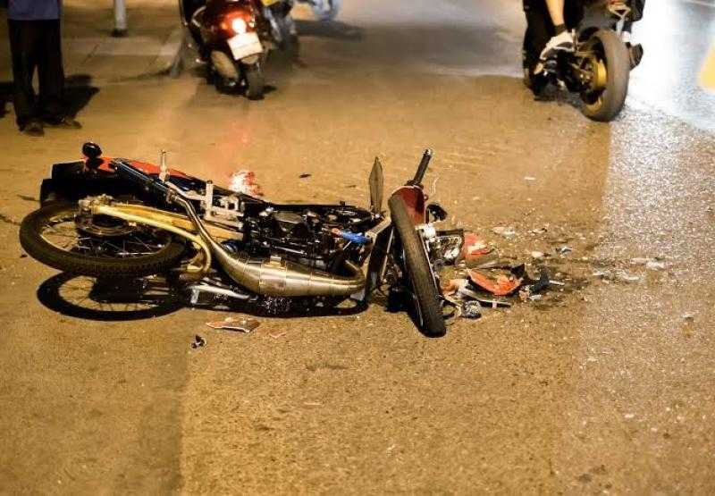 بالأسماء .. مصرع شابين في حادث تصادم دراجات نارية بالدقهلية