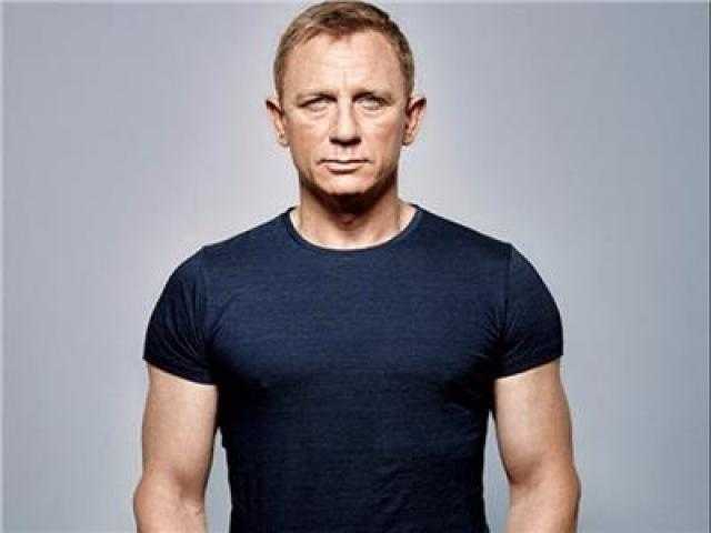 إصابة دانيال كريج بفيروس كورونا