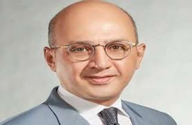 النائب هشام حسين