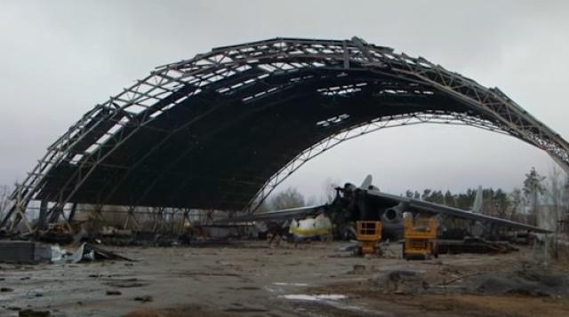 أوكرانيا: سيطرنا على مطار أنتونوف المدمر بشكل كامل