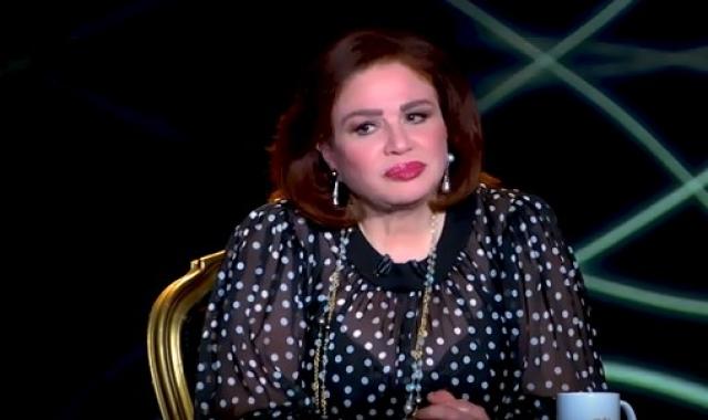 قالت كلام مش لطيف.. إلهام شاهين تكشف سر خلافها مع نادية الجندي