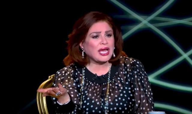 بلاش تخريف.. عادل إمام يتسبب في انفعال إلهام شاهين ببرنامج «العرافة»