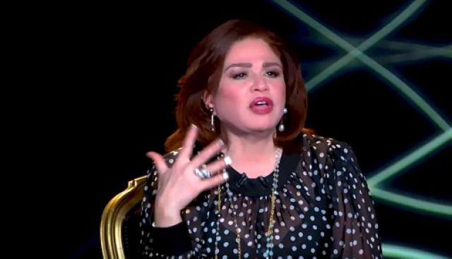 إنت مالك.. سؤال جريء من بسمة وهبة يضع إلهام شاهين في مأزق