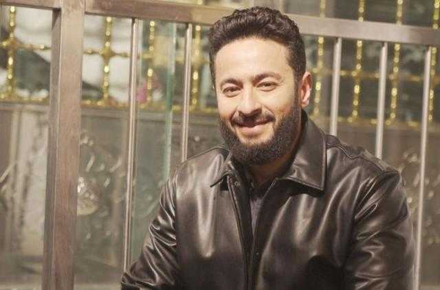 حماده هلال يتعرض لموقف غريب أثناء محاولته إخراج جن من فتاة في الصعيد