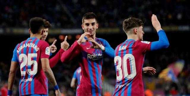 برشلونة يفوز على إشبيلية بهدف نظيف ويرتقي لوصافة الدوري الإسباني