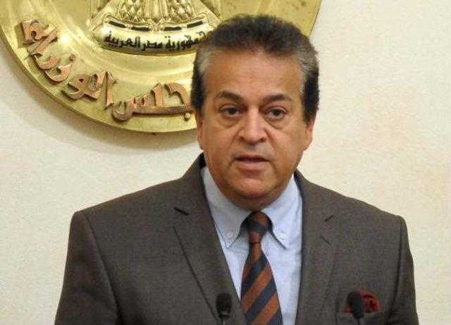 إيهاب منصور يتواصل مع وزير التعليم العالي لحل مشكلة تعيين أطباء معهد بحوث أمراض العيون..مستندات