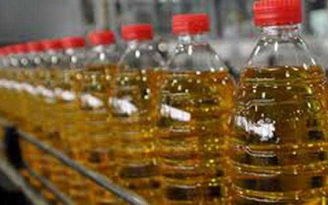 الحكومة تكشف حقيقة تداول زيت فاسد بالأسواق «فيديو»