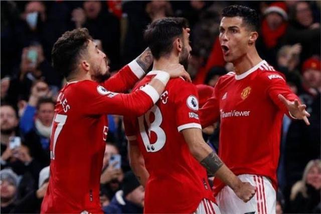 لاعبو اليونايتد يرفضون المدرب الجديد