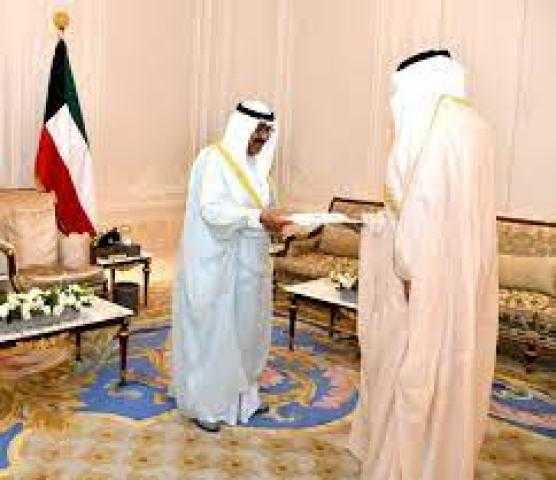ولي عهد الكويت يتسلم استقالة الحكومة
