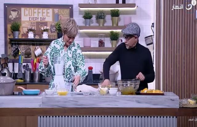 خطوات عمل الكريم كراميل على طريقة مفيدة شيحة «فيديو»