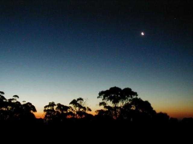 هل وقت الفجر في مصر صحيح؟ (فيديو)