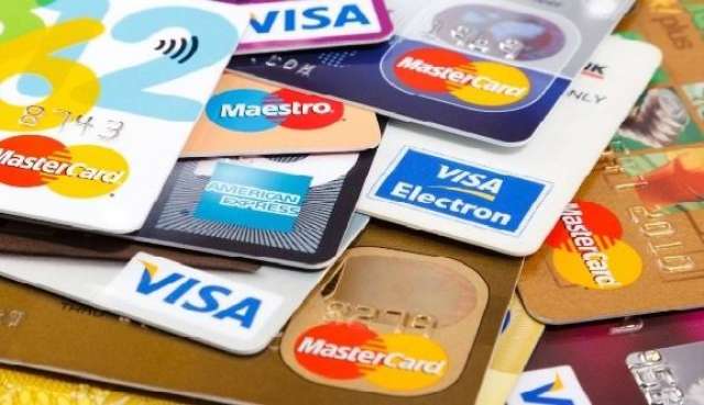 بطاقات البنوك