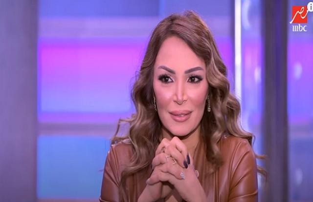 سهام جلال: «ندمانة أني كلمت أمير كرارة»