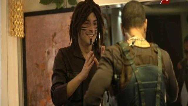 فان دام لـ «محمد أنور»: بوس رجل والدتك مش رجلي - فيديو