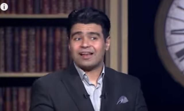 إسلام إبراهيم يرد على إطلالة الجونة: «فكرة البدلة عجبتني» - فيديو