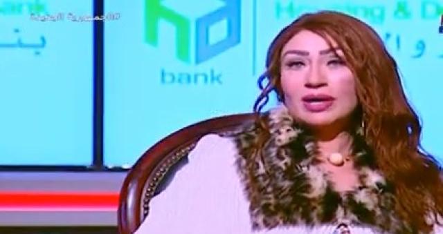 إيناس مكي تكشف لأول مرة سبب عدم حضورها جنازة والدها «فيديو»