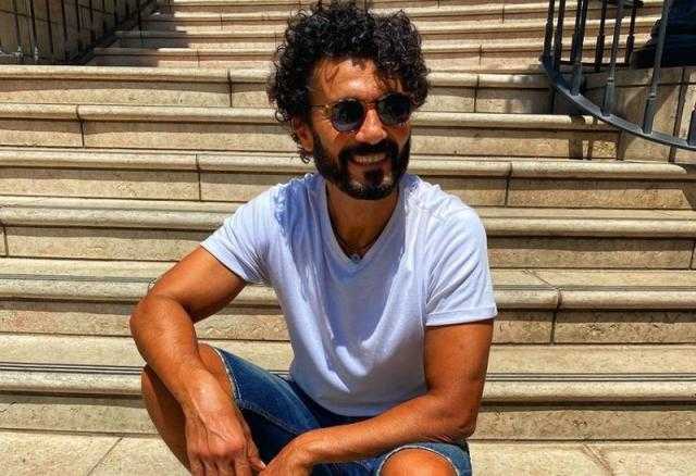 خالد النبوي في الإسكندرية من أجل «راجعين يا هوى»