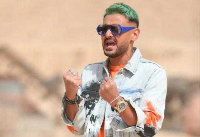 «أيقونة الإغراء اللي مسيطانا».. رامز جلال يسخر من رانيا يوسف