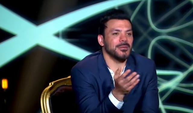 إنتي محتاجة صيانة.. رد ناري من عمرو زكي على سؤال «العرافة»