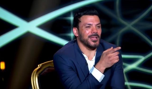 عمرو زكي: ممدوح عباس لا يعرف ثقافة الاحتراف وبيحب نفسه