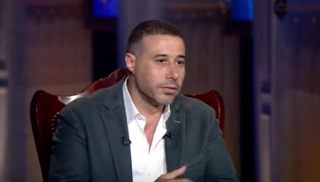 رد قوي من أحمد السعدني على شائعات وفاة والده  «فيديو»