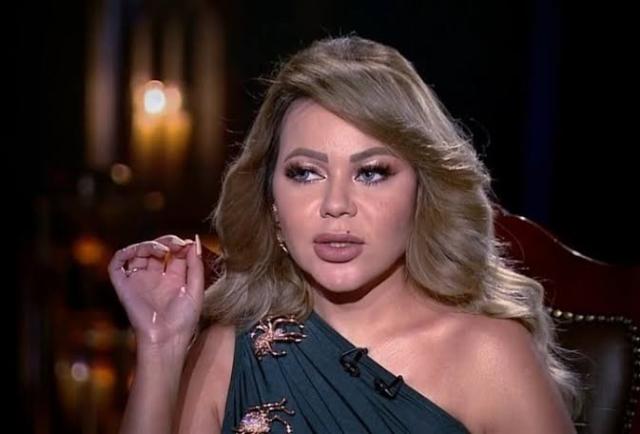 عندك جرأة تردي؟.. مذيعة حبر سري تخرج «فاصل» بسبب سؤال مُحرج من الضيف