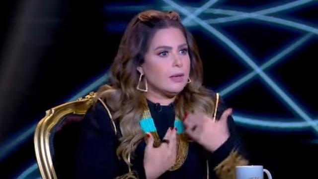 صابرين: «شخص في الحرم قال لي هتخشي جهنم ووشك هيتحرق».. فيديو