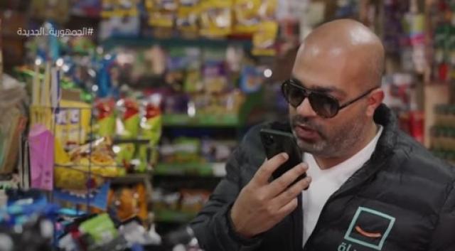 «حياة كريمة» تكرم فتاة تعمل ديليفري وتسدد ديون 21 أسرة لأحد المحلات