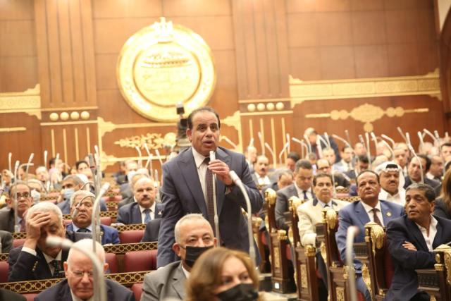 النائب عبد العزيز النحاس