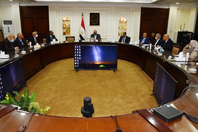لقاء وزير الإسكان بمستوى قطاع المرافق 