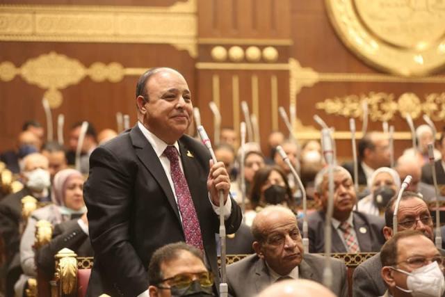  الدكتور حسين خضير، عضو لجنة الشؤون الصحية بمجلس الشيوخ