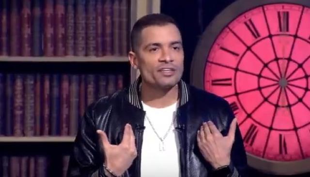 شاكوش منفعلا : «أنا صوتي حلو .. واللي يقول كده مجنون» - فيديو