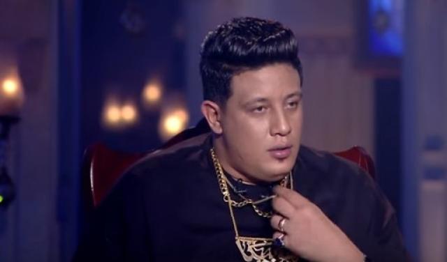 «فلست إزاي وانت لابس شبكة عروسة»؟.. رد صادم من حمو بيكا