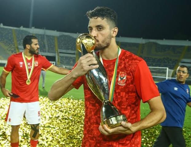 جلسة خاصة بين موسيماني وطاهر في مران الأهلي