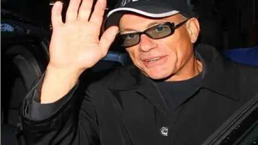 27 يوليو استئناف مدير أعمال النجم العالمي فان... 27 يوليو استئناف مدير أعمال النجم العالمي فان دام على تغريمه 20 ألف جنيه