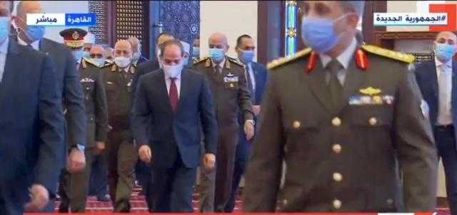 شاهد .. لحظة وصول السيسي إلى مسجد المشير طنطاوي