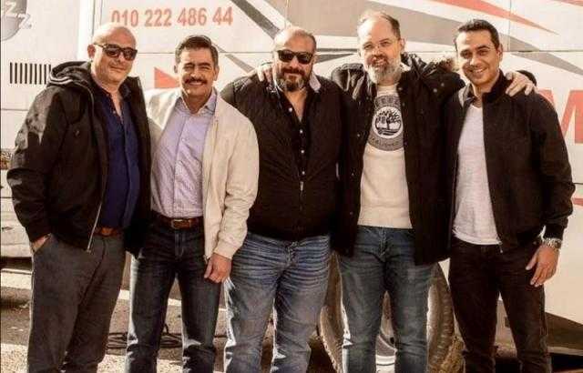 شاهد.. محمد محمود عبد العزيز بصحبة فريق عمل «ملف سري»