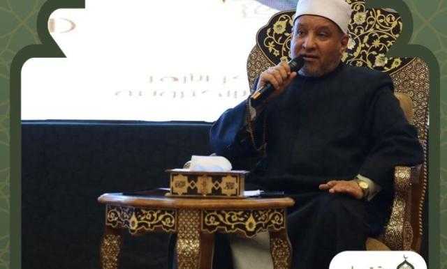 أسافر كثيرًا في رمضان هل أصوم أم أفطر؟ أمين هيئة كبار العلماء يُجيب