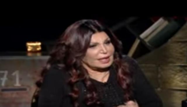 كاشفة عن سر علاقتها بالرئيس الأمريكي.. نجوى فؤاد تثير الجدل بـ «ضرب نار»- الليلة