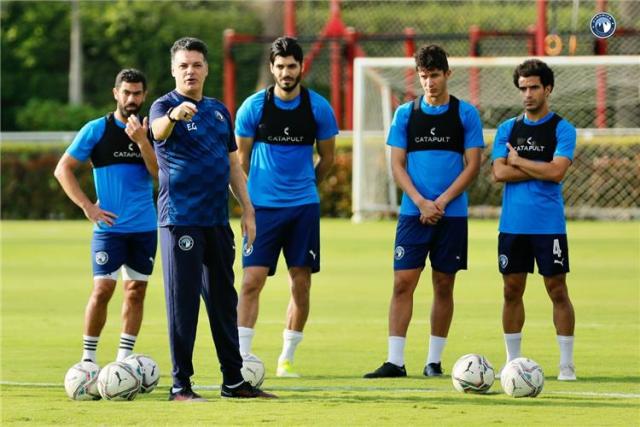 فريق بيراميدز وإيهاب جلال